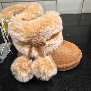 Faux Fur Pom Baby Boots - Camel
